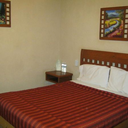 Hotel Real Santa Maria Cuernavaca Bagian luar foto