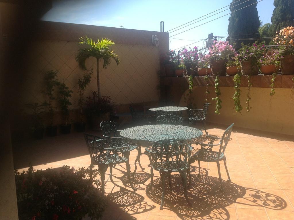 Hotel Real Santa Maria Cuernavaca Bagian luar foto